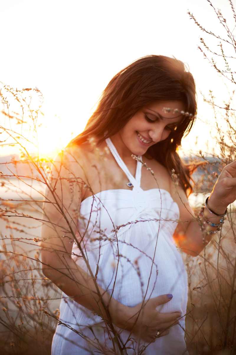 Elegant maternity photo